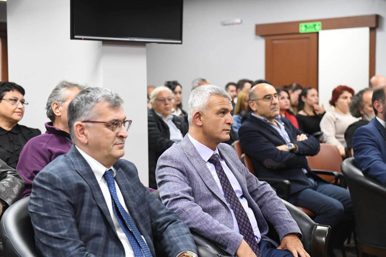 "RAKAMLARIN ÖTESİNDE: GÜVEN, İLETİŞİM VE İTİBAR YÖNETİMİ SEMİNERİ" GERÇEKLEŞTİRİLDİ görseli 2
