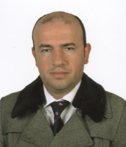 İskender LACİVERT